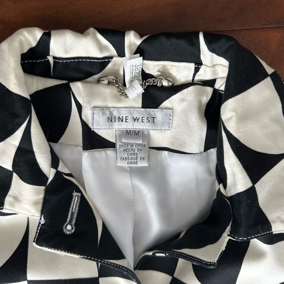 Nine West Black and Off White Geometric Jacket Jacket size Medium - Picture 3 of 6
